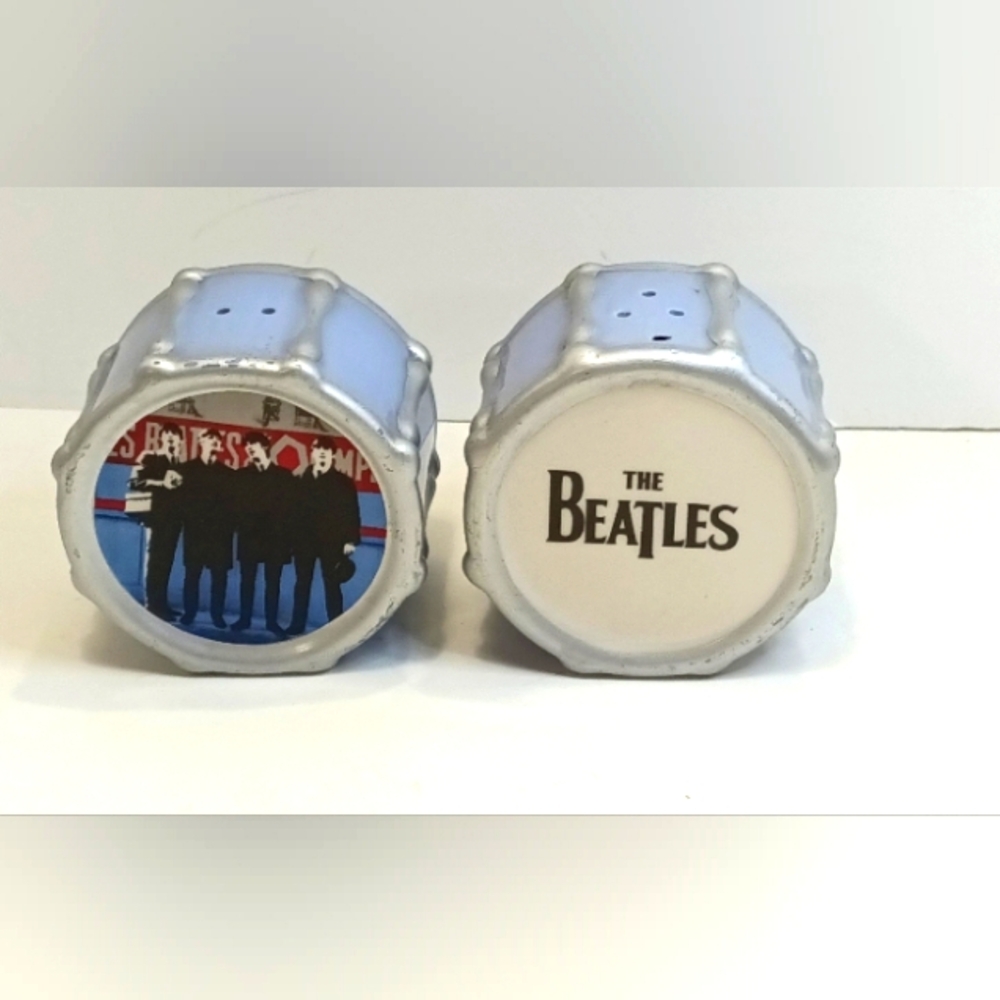 The Beatles Salt and Pepper Shaker Set Collectible Bass Drums 2006 Apple Corps